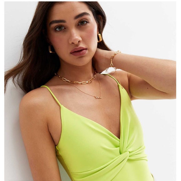 NWT Urban Outfitters Light Green Slinky Knot Bodysuit - small - Picture 3 of 12